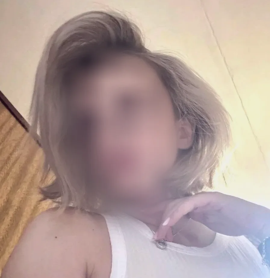 Ellen, 28