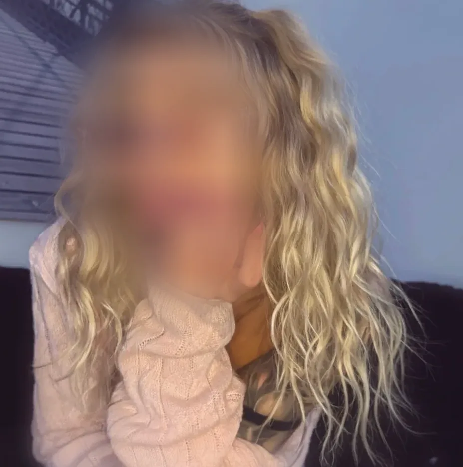 Fatima, 23