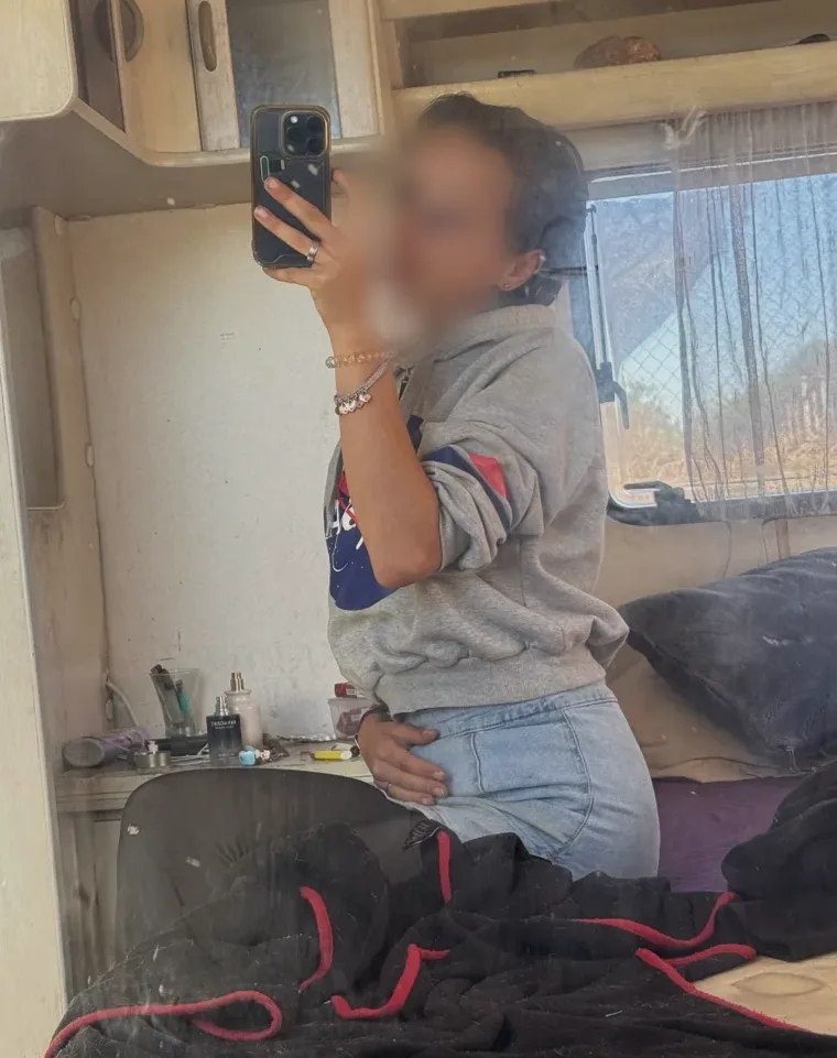 Tilde, 24
